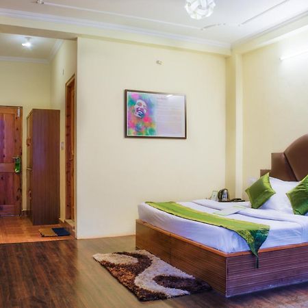 Отель Treebo Trend Celebriti Manali Vashist Экстерьер фото