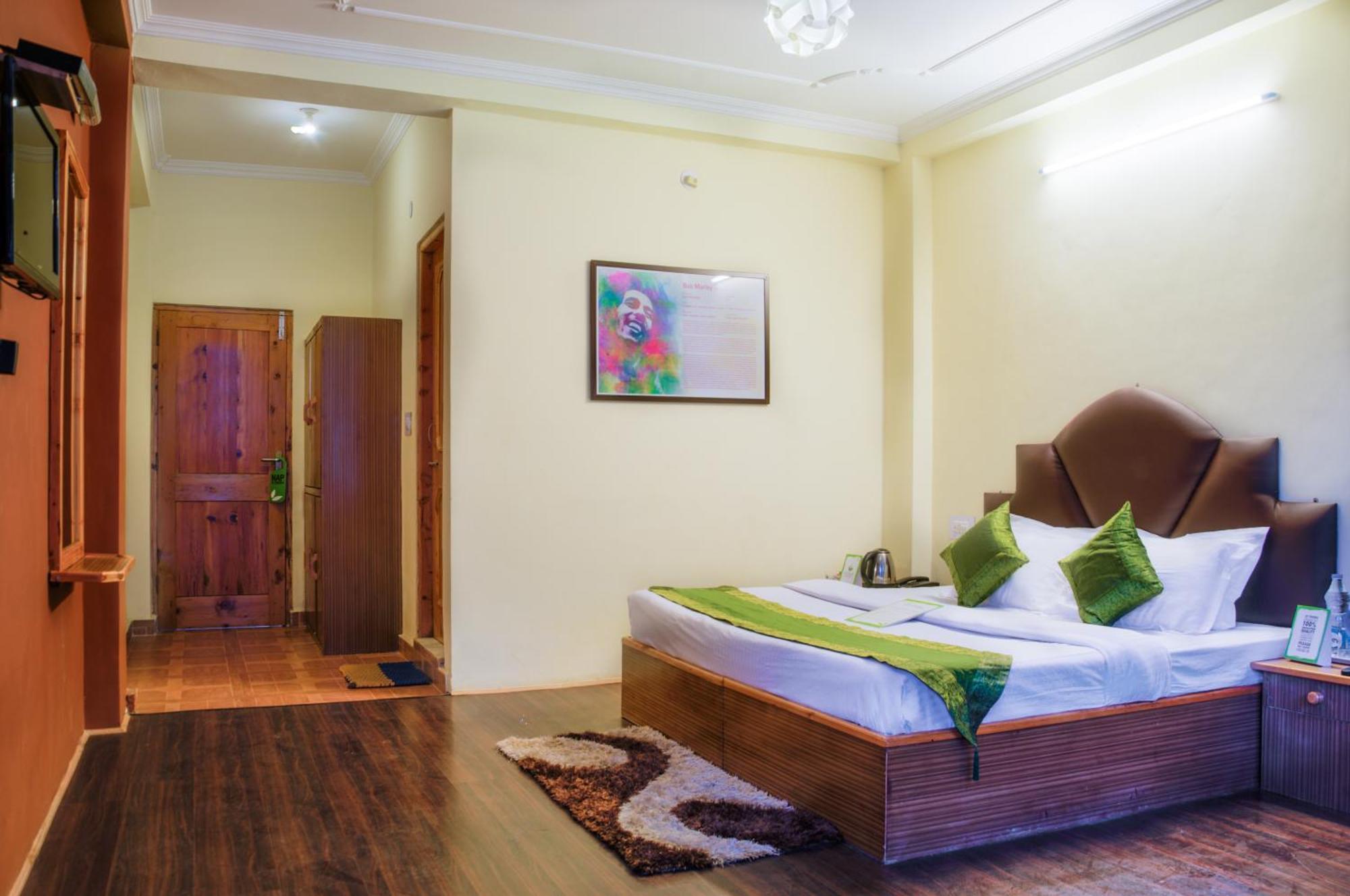 Отель Treebo Trend Celebriti Manali Vashist Экстерьер фото